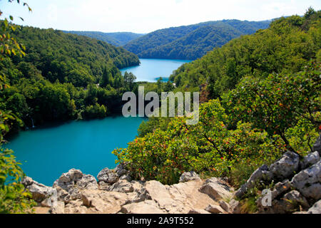 Blick auf die vu Milanovac und Jezero Kozjak im Nationalpark Plitvicer Seen / Nacionalni park PLITVICE Plitvice oder, Kroatien Banque D'Images