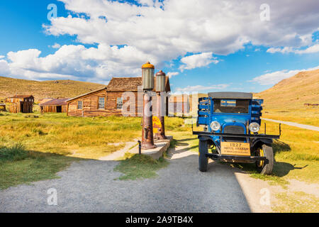 Vieux camion dans la ville fantôme de Bodie California USA Banque D'Images