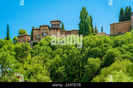 Vue panoramique sur le Palais de l'Alhambra à Grenade. L'Andalousie, espagne. Banque D'Images