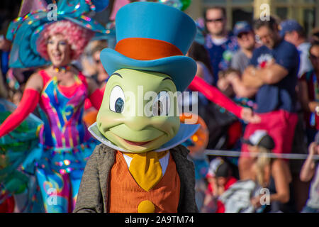 Jiminy Cricket dans le Festival de Fantasy Parade au Magic Kingdom Banque D'Images