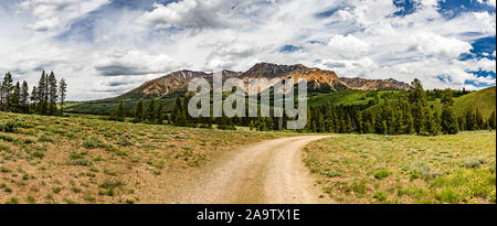 Boulder pic dans la forêt nationale de scie près de Ketchum, Idaho. Banque D'Images