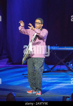 Londres, Royaume-Uni. Dimanche 17 Novembre, 2019. Herbie Hancock sur scène au Barbican. Photo : Roger Garfield/Alamy Live News Banque D'Images