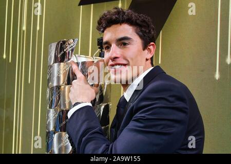 L'Espagne. 18 Nov, 2019. Lauréats lors de la cérémonie de remise des Prix FIM après la Motul Gran Premio de la Comunitat Valenciana au Palais des Congrès le 17 novembre 2019 à Valence, en Espagne. Credit : CORDON PRESS/Alamy Live News Banque D'Images