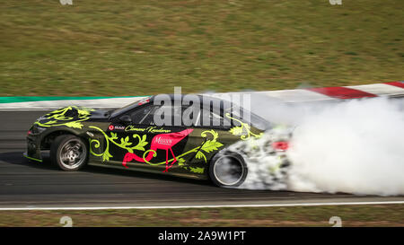 Oschersleben, Allemagne, 31 août 2019 : Clemens Kauderer au volant de sa BMW E92 au cours de la dérive Kings International Series au Motorsport Arena Banque D'Images