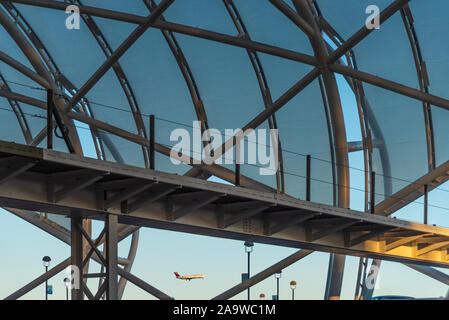 Les travaux du pont en construction dans le cadre du projet de modernisation de l'aéroport de ATLNext à l'aéroport international Hartsfield-Jackson d'Atlanta. (USA) Banque D'Images