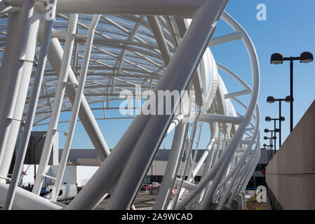 L'auvent en acier laminés à l'aéroport international Hartsfield-Jackson d'Atlanta à Atlanta, Géorgie. (USA) Banque D'Images