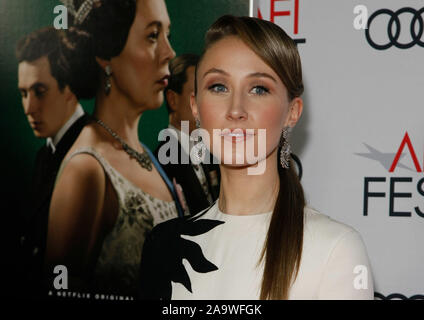 HOLLYWOOD, CALIFORNIE - Le 16 novembre : Erin Doherty fréquente l 'la Couronne' premiere pendant le Festival de 2019 présenté par Audi au théâtre chinois de Grauman le 16 novembre 2019 à Hollywood, Californie. Photo : CraSH/imageSPACE/MediaPunch Banque D'Images