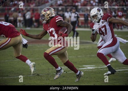 Santa Clara, États-Unis. 17 novembre, 2019. San Francisco 49ers Richie spécialiste James (13) retourne une quatrième trimestre Arizona Cardinals kickoff 27 yards à Levi's Stadium à Santa Clara, Californie le dimanche, Novembre 17, 2019. Les 49ers défait les cardinaux 36-26 pour aller 9-1. Photo par Terry Schmitt/UPI UPI : Crédit/Alamy Live News Banque D'Images