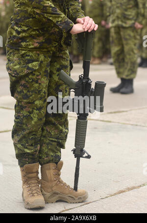 Soldat avec l'arme. De l'Armistice. Les forces armées, les troupes, l'armée de terre. Concept militaire. Banque D'Images