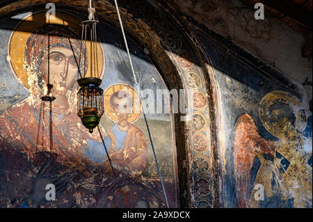 17e cen, la peinture murale de la Vierge et l'enfant à l'extérieur de l'église de l'Post-Byzantine Τσιατσιαπά» «Theotokou, l'hypothèse de la vir Banque D'Images