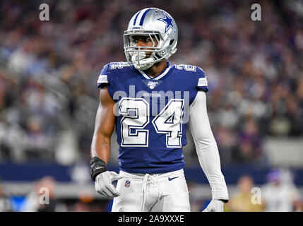 Nov 10, 2019 Dallas Cowboys : Chidobe évoluait Awuzie # 24 lors d'un match de la NFL entre les Minnesota Vikings et les Dallas Cowboys à AT&T Stadium à Arlington, TX Dallas battu Minnesota 28-24 Albert Pena/CSM Banque D'Images