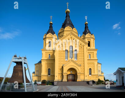 NIZHNY NOVGOROD, RUSSIE - Septembre 28, 2019 - Vue de la Cathédrale du Saint Alexandre Nevski Prince béni, dans le matin d'automne Banque D'Images