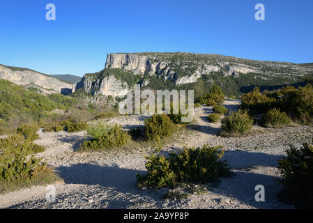 Paysage de falaises et de gorges du Verdon, dans une zone appelée le Point Sublime Rougon Provence France Banque D'Images