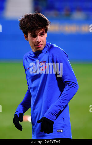 Barcelone - NOV 17 : Riqui Puig joue à la Deuxième Division B match entre FC Barcelona B ET UE Cornella au stade de Johan Cruyff, le 17 novembre Banque D'Images