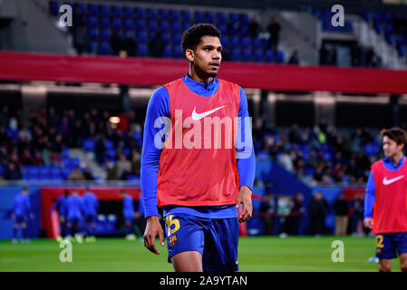 Barcelone - NOV 17 : Ronald Araujo joue à la Deuxième Division B match entre FC Barcelona B ET UE Cornella au stade de Johan Cruyff en Novembre Banque D'Images