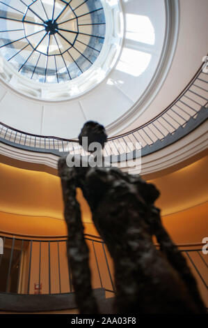 Giacometti à la figurine Musée Berggruen collection de l'art moderne est installé dans un bâtiment classé par l'architecte Friedrich August Stülerin Charlottenb Banque D'Images