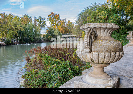 Détail de l'ornementation dans les jardins du site royal de Aranjuez et sur les rives du Tage. Communauté de Madrid. Espagne Banque D'Images
