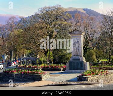 Keswick, Cumbria, Royaume-Uni - le 6 avril 2019 : monument de guerre WW1 et WW2, dans le district du lac ville de Keswick Banque D'Images