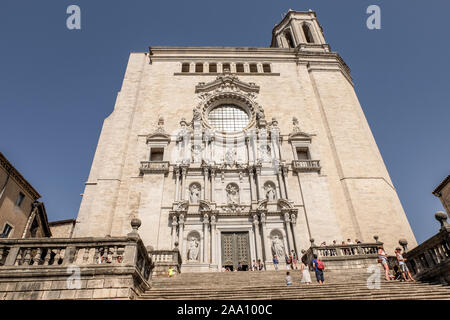 GIRONA, ESPAGNE - 18 juillet 2018 : la cathédrale de Gérone, également connu sous le nom de la cathédrale de Saint Mary de Gérone Banque D'Images