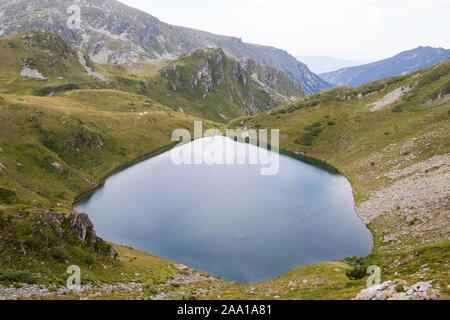 Montagne de Rila, Bulgarie - 08 août, 2019 : Urdini Lacs Circus. Vue sur le lac de cinquième. Banque D'Images