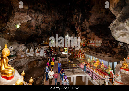 Les grottes de Pindaya (pagode Shwe Oo Min) Pindaya, l'État de Shan, Myanmar. Banque D'Images