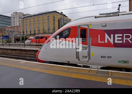 La nouvelle LNER Azuma trains construits par Hitachi et lancé en 2019 vu à la gare de Kings Cross Londres Banque D'Images