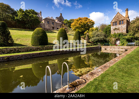 Mapperton House and Gardens, Dorset, England, UK. Pittoresque pour 2015 du film le roman de Thomas Hardy, loin de la foule. Banque D'Images