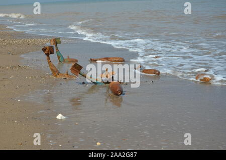 Plage de bombardement d'avions, UXB Banque D'Images