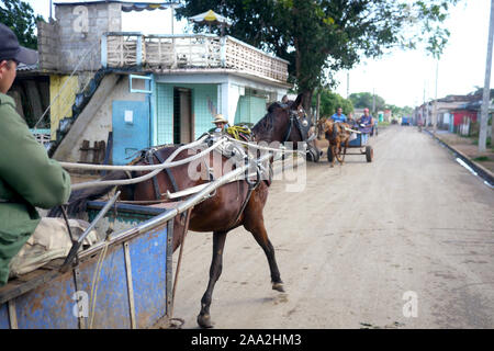 La HAVANE, CUBA - 20 décembre 2016 : charrettes sont encore utilisé comme transport dans de nombreuses petites villes à Cuba Banque D'Images