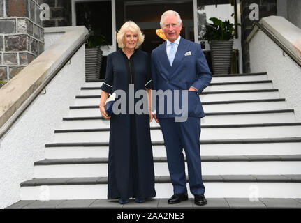 Le Prince de Galles et la duchesse de Cornouailles à une réception offerte par le gouverneur général Dame Patsy Reddy au Government House à Auckland, le troisième jour de la visite royale de Nouvelle-Zélande. PA Photo. Photo date : mardi 19 novembre, 2019. Voir histoire PA Charles ROYAL. Crédit photo doit se lire : Victoria Jones/PA Wire Banque D'Images