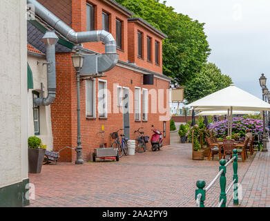 Paysage idyllique de Greetsiel, un village idyllique situé dans la Frise orientale, dans le Nord de l'Allemagne Banque D'Images