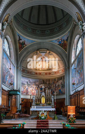 Intérieur détaillé avec photo de l'église Santa Maria Nascente à Agordo, Padova, Italie Banque D'Images