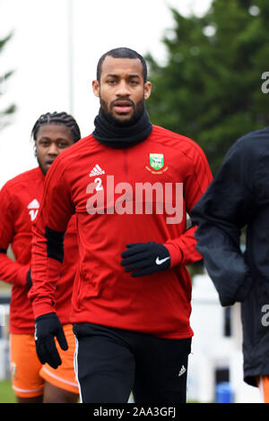 Saison 2019/2020 Fc Hendon UK. Howard Hall l'échauffement avant de jouer pour kickoff fc Hendon Banque D'Images