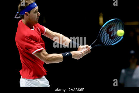 Madrid, Espagne. 19 Nov, 2019. Tennis, Coupe Davis : Les hommes - phase Groupe, Groupe C, Pella (Argentine) - Jarry (Chili) : Nicolas Jarry en action. Credit : Cezaro De Luca/dpa/Alamy Live News Banque D'Images