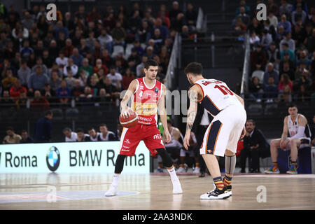 Pour le 9ème jeu de basket-ball italien de Série A1, au PalaEur Virtus Roma beat Carpegna Prosciutto Pesaro 92-83 (photo de Paolo Pizzi/Pacific Press) Banque D'Images