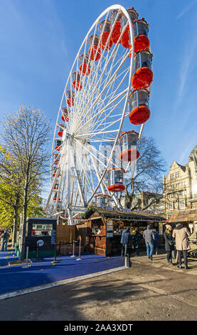 Suite 1 gros bonnet de l'Edinburgh's Christmas 2019 au Jardins de Princes Street, Edinburgh Scotland UK avec des événements attractions manèges et marchés Banque D'Images