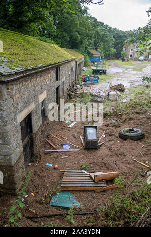 Dommages causés par des inondations autour de Reeth, Yorkshire du Nord, après une averse dans Arkengarthdale, août 2019. Banque D'Images