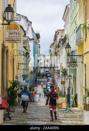 Salvador, Brésil - Circa 2019 Septembre : rue très près de Se place dans le centre-ville historique de Salvador Banque D'Images