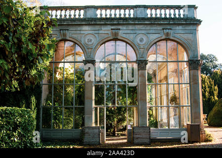 Le Northamptonshire, R.-U., le 18 novembre 2019 - les jardins d'hiver, majestueux accueil Château Ashby Midlands England, UK. Banque D'Images