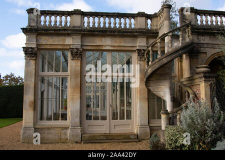 Le Northamptonshire, R.-U., le 18 novembre 2019 - les jardins d'hiver, majestueux accueil Château Ashby Midlands England, UK. Banque D'Images