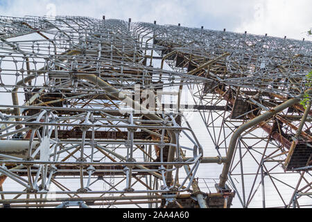 L'ancien système de radar militaire Duga en zone d'exclusion de Tchernobyl, l'Ukraine Banque D'Images