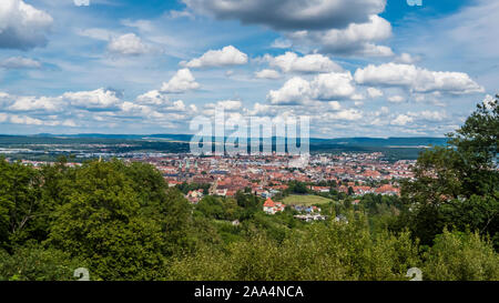 Bamberg 2019. Vue aérienne de Altenburg. Nous sommes sur une chaude journée d'été, bien que le château est visible de la ville n'est pas parmi les principaux itinéraires de tou Banque D'Images