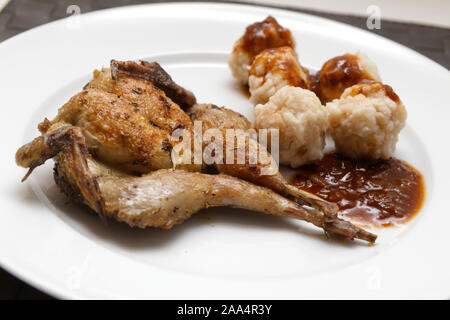 Cailles aux boulettes de pain Banque D'Images