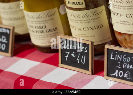 Hardelot, France, confit sur market stall Banque D'Images