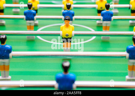 Baby-foot baby-foot. Teame Sport joueurs de football. Mini-foot. Table soccer sur table. Banque D'Images