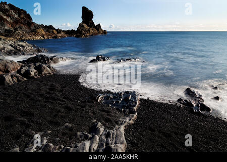 Détails sur Rock Dritvik plage de sable noir en péninsule de Snæfellsnes , Islande Banque D'Images