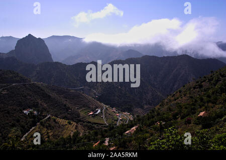 D'un point de vue du paysage où Roque Cano est vu près de la ville de Tamargada sur l'île de La Gomera, Îles Canaries, Espagne Banque D'Images