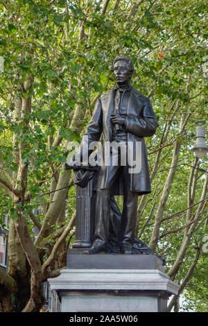 Statue du politicien néerlandais et homme d'État Johan Rudolph Thorbecke (1798-1872) de Ferdinand Leenhoff, à Thorbeckeplein, Amsterdam, Pays-Bas. Banque D'Images