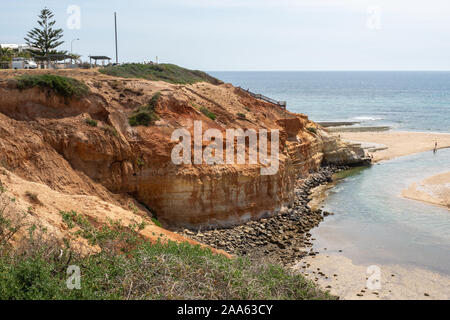 La plage de Southport sur une journée ensoleillée à marée basse à Port Noarlunga South Australia le 19 novembre 2019 Banque D'Images