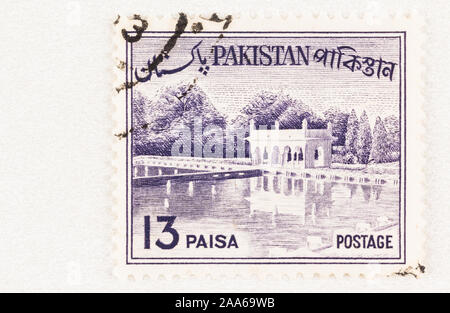 SEATTLE WASHINGTON - Le 5 octobre 2019 : le Pakistan avec des timbres et des miroirs au mausolée des Jardins de Shalimar. Scott #  135 Banque D'Images